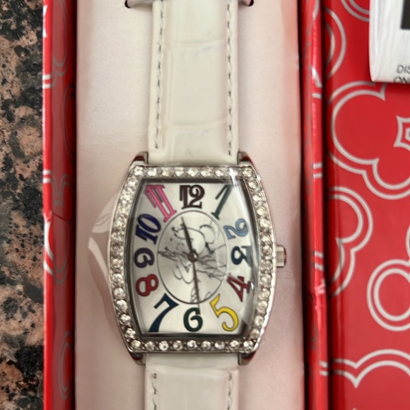 Disney Time Works Tinkerbell Watch White Embossed leather adjustable strap NIB - Picture 8 of 8